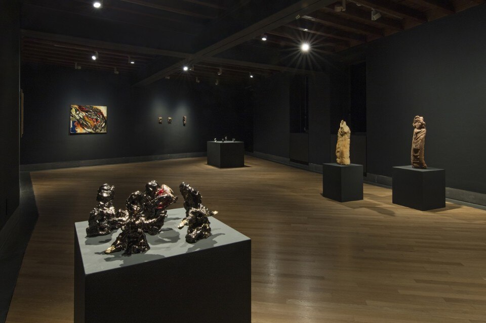 Veduta dell'installazione, Black Hole. Arte e matericità tra Informe e Invisibile GAMeC, Bergamo, 4 ottobre 2018 - 6 gennaio 2019